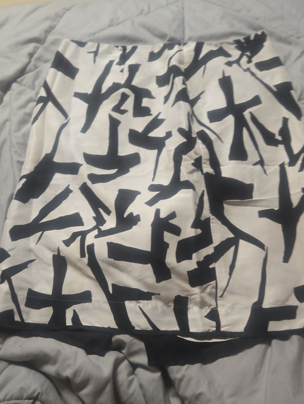 Abstract Black and White Printed Skirt